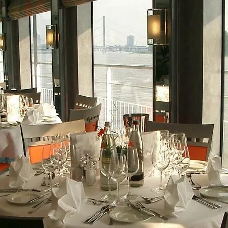 Ms Select Bellejour - 4* Köln